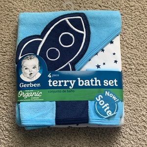 Gerber Organic Cotton Hooded Towel & Wash Cloth 4 Piece Terry Bath Blue Rocket